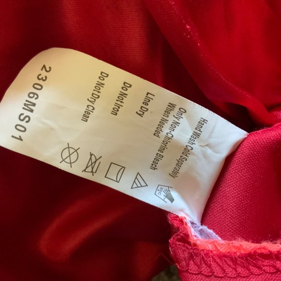 Jakks  Disney Princess Elena of Avalor Girls Red Dress Up Costume 4-6X - Picture 8 of 8